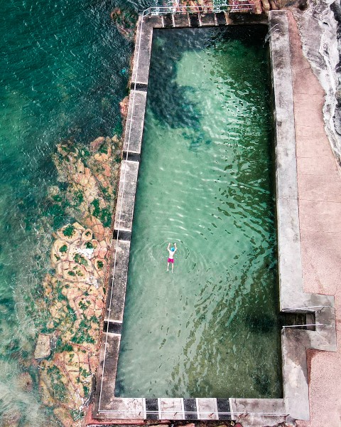 ocean pooling at pearl beach rock pool